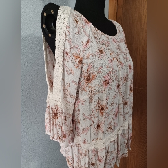 🍒 Bebop Floral Lace Trim Blouse - Picture 3 of 11